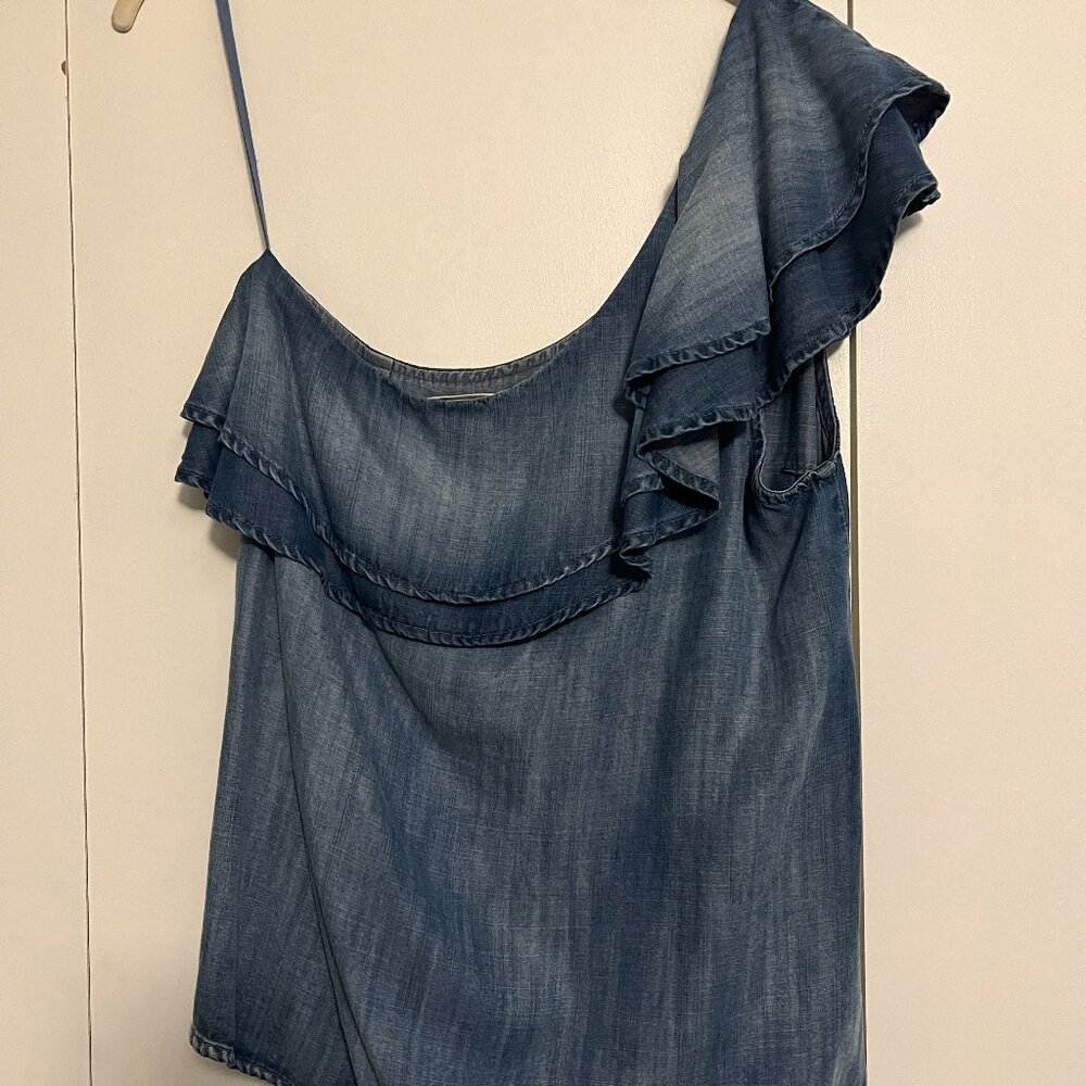 One Shoulder Ruffle Chambray Top- Bella Dahl, Size M, Blue